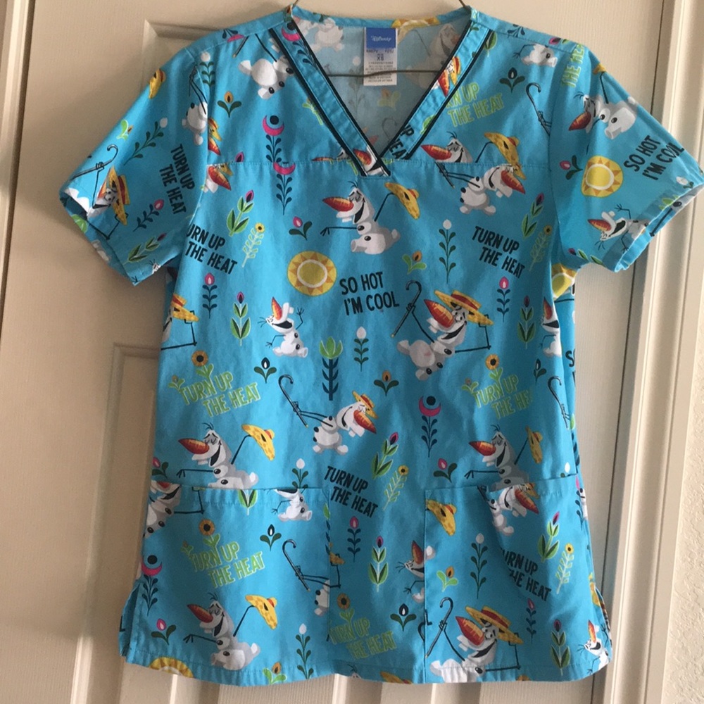 Disney’s Frozen Scrub top Women’s XS